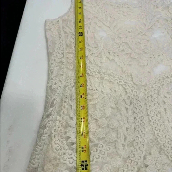 Express ivory sheer lace top. Perfect condition boho chic style size S/P - Picture 5 of 6